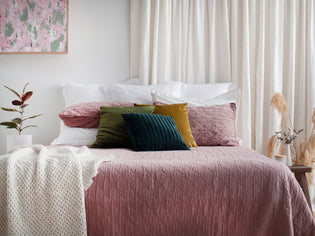  What your pillow placement says about you - Harvey Furnishings