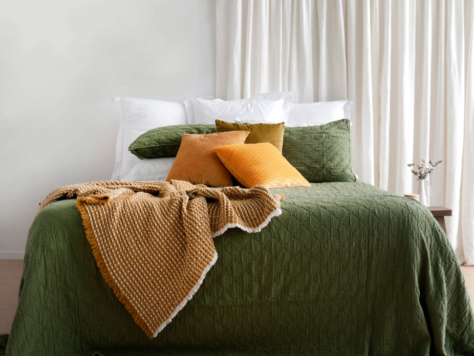 How To Make Your Bed Like An Interior Designer – Harvey Furnishings